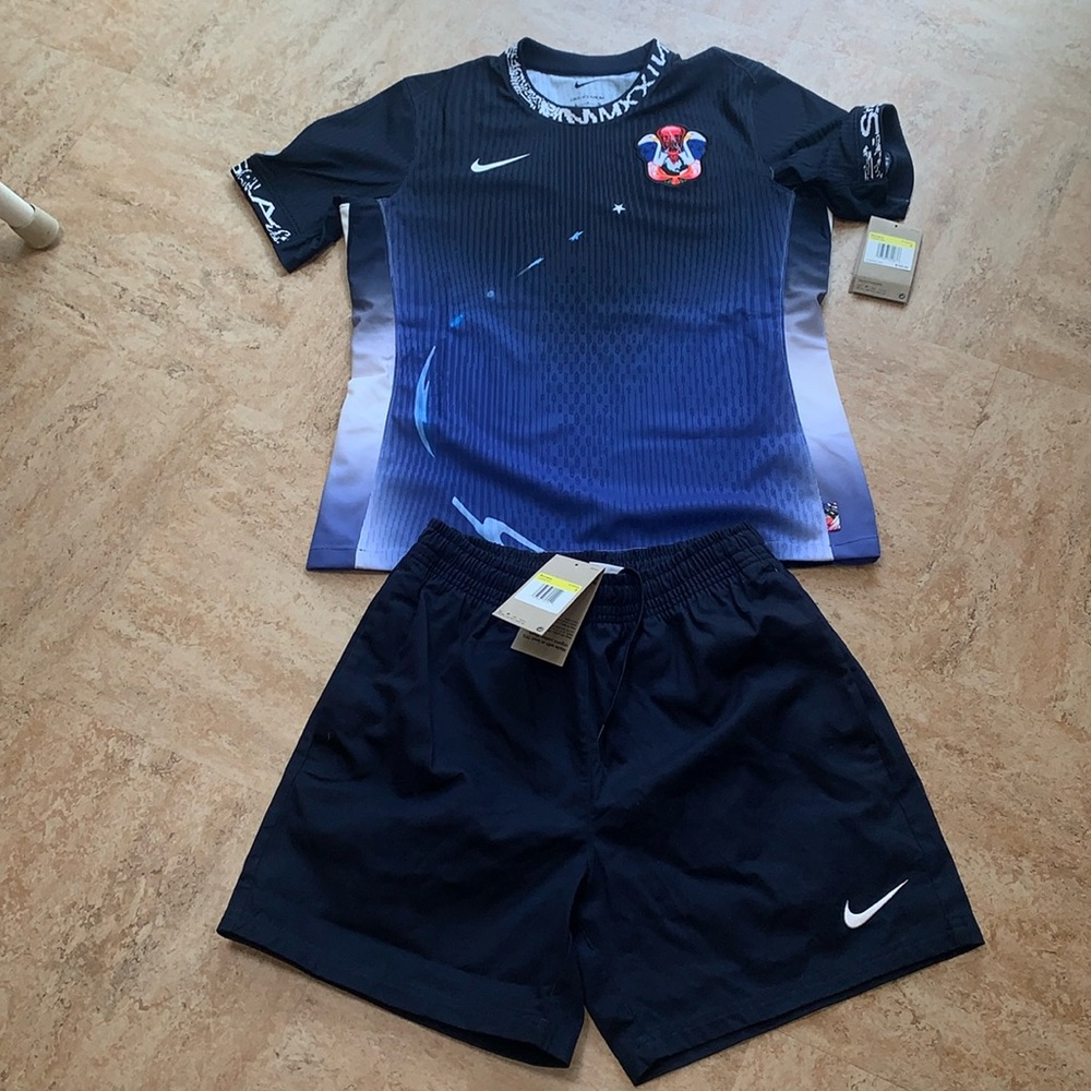 Nike USA OLYMPIC skateboarding women’s skate shirt & shorts RARE GOLD MEDAL ADV